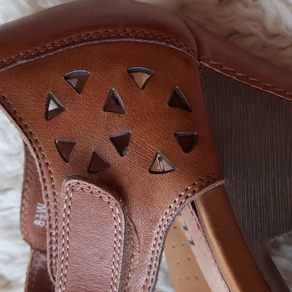 Cobb Hill by New Balance Cut-Out Sandal  8.5W - Picture 11 of 11